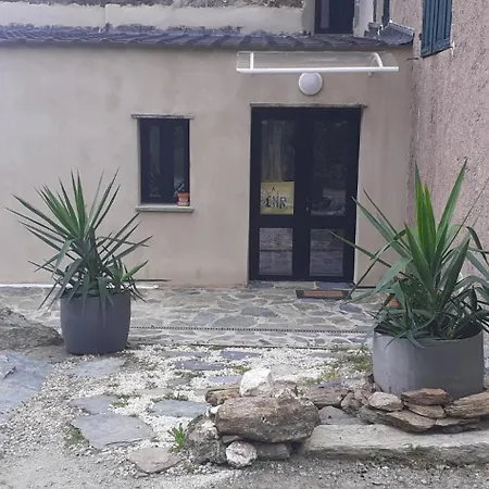 A Scontra Country house *
